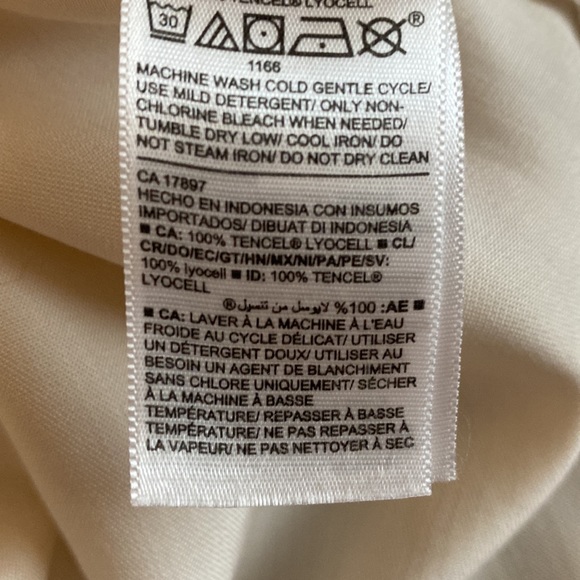 Button up top by ON - Picture 7 of 7